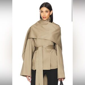Yuna Crop Trench in Khaki Greige
EAVES